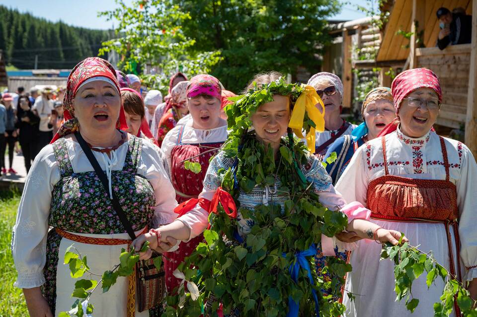 Почему на Троицу используют березу